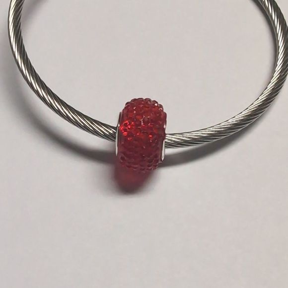 Red Crushed Pave‎ aCharm for Pandora Style Bracelet - Picture 1 of 4
